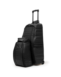 Hugger Backpack 25L Reflective Black-1.png