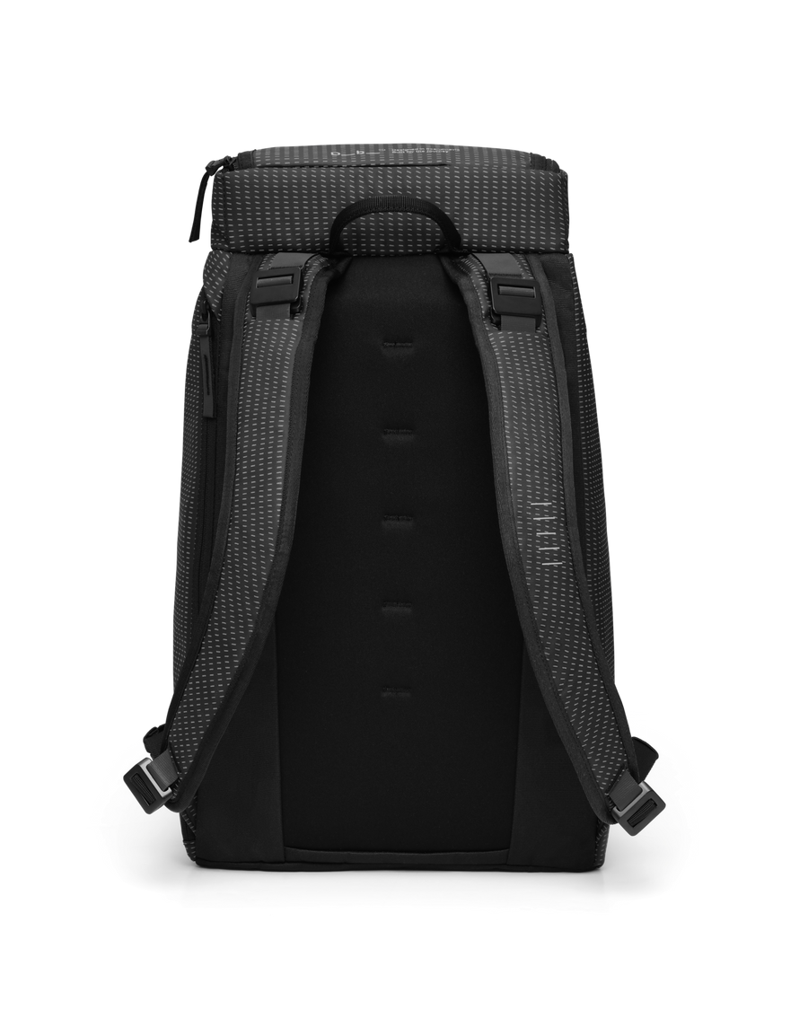 Hugger Backpack 25L Reflective Black-7.png