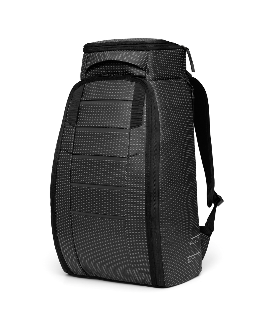 Hugger Backpack 30L Reflective Black123.png