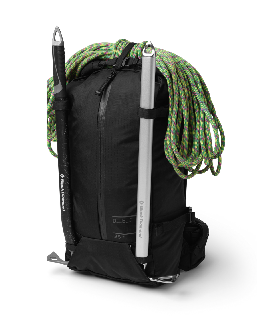 Snow Pro Backpack 25L Black Out-2.png