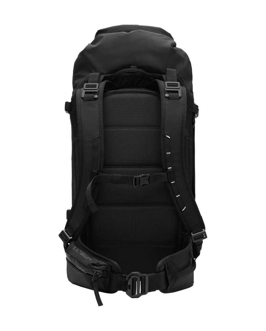 Snow Pro Backpack 32L Black Out01.png